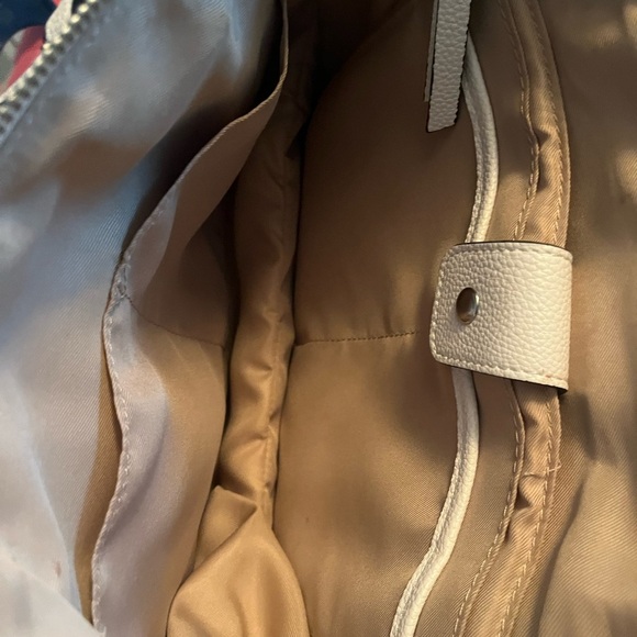 Dana Buchman Off White Handbag with Shoulder Strap - Picture 3 of 4